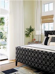 Black and White for spacious rooms